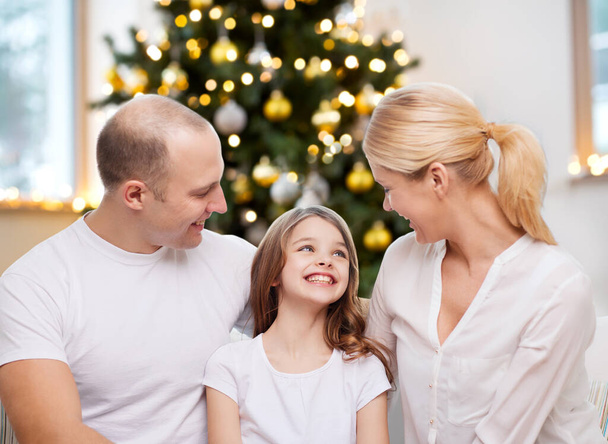 portrait of happy family at home on christmas - Foto, Imagem