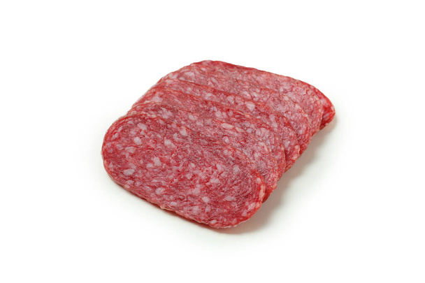 Snijworst salami geïsoleerd op witte achtergrond - Foto, afbeelding