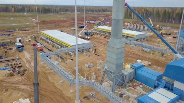 Gazprom benzin pompalama istasyonunun inşaatı. Rusya 'nın kuzeyi. - Video, Çekim