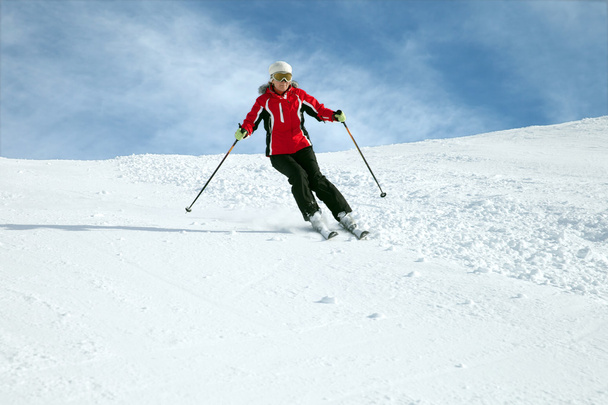 Skier in mountains - Foto, Imagem