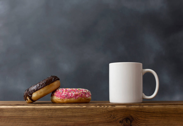 Cup of tea. Donut and hot drink. - Foto, immagini