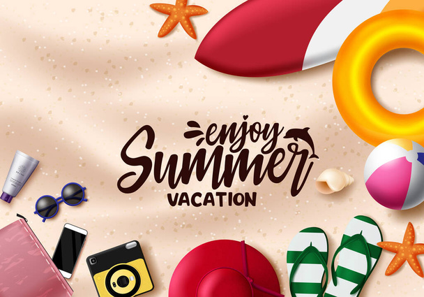夏休みベクトルバナーテンプレートをお楽しみください。帽子、サーフボード、ビーチボール、フリップフロップ、熱帯季節のためのフロートのようなスペースとビーチ要素を持つ砂の中の夏の休暇のテキスト。ベクターイラスト.   - ベクター画像