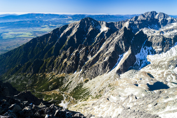 Näkymä Lomnicky Peakista, Vysoke Tatry (High Tatras), Slovakia
 - Valokuva, kuva