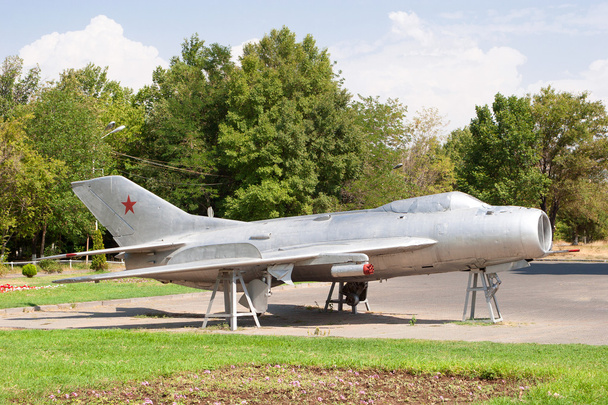 Avión soviético MIG-15
 - Foto, Imagen