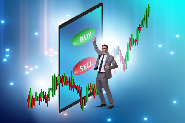 Online trading concept met zakenman - Foto, afbeelding