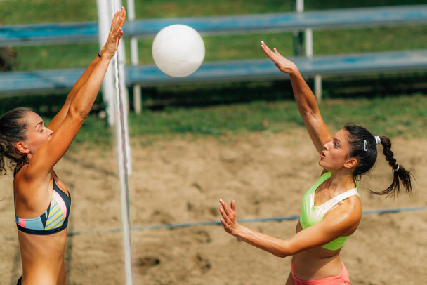 Beach Volleyball Γυναίκα Παίκτης στο Διαδίκτυο - Φωτογραφία, εικόνα