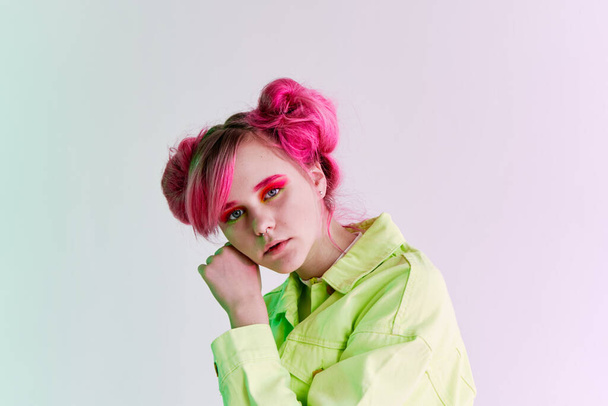 glamorous fashionable woman with pink hair posing hipster neon - Fotoğraf, Görsel