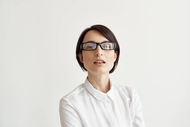 жіночий менеджер в окулярах Професійна робота студія Стиль життя
 - Фото, зображення