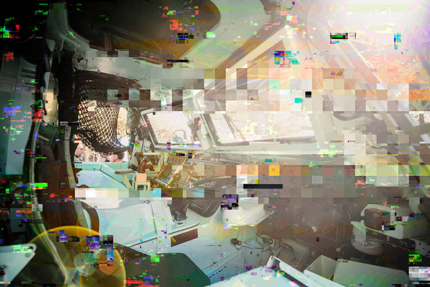 Obrazy wojskowe z pustym fotelem kierowcy opancerzonego pojazdu bojowego piechoty w przenośni - Zdjęcie, obraz