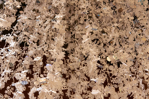 Schneekristalle für die Weihnachtsdekoration schneiden - Foto, Bild