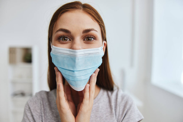 mulher em proteção máscara médica contra o vírus - Foto, Imagem