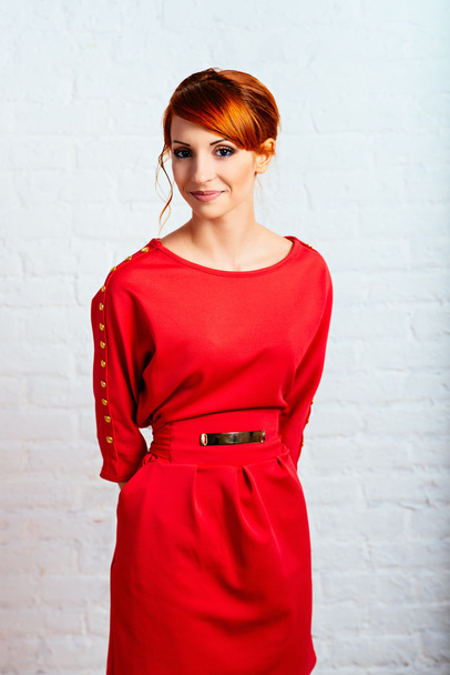 woman posing in red dress - Foto, Bild