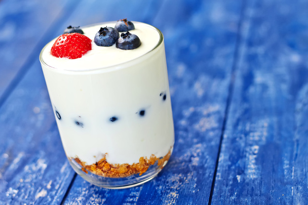 Yogurt with granola and berries - Photo, Image