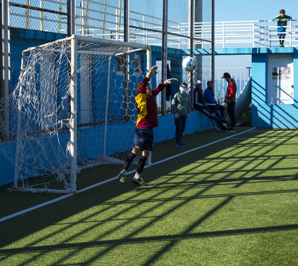 Batumi, Gürcistan - 6 Kasım 2021: Çocuk takımları arasında futbol maçı - Fotoğraf, Görsel