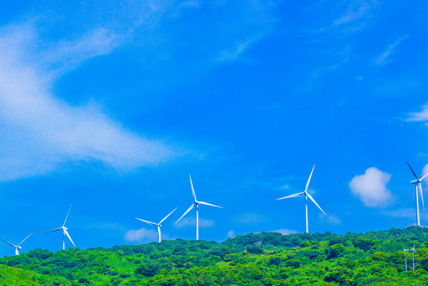 Mnoho větrných elektráren (obnovitelná energie). Umístění střelby: Akita - Fotografie, Obrázek