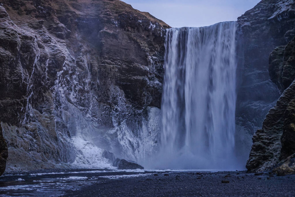 Водопад Скуга-фоссе. Место съемки: Исландия - Фото, изображение