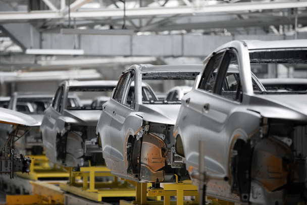 Завод по производству автомобилей, кузов автомобиля после сварки lin - Фото, изображение