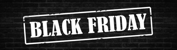 Black Friday shopping discount fond bannière panorama modèle - timbre grunge blanc sur la texture noire de mur de briques sombres - Photo, image
