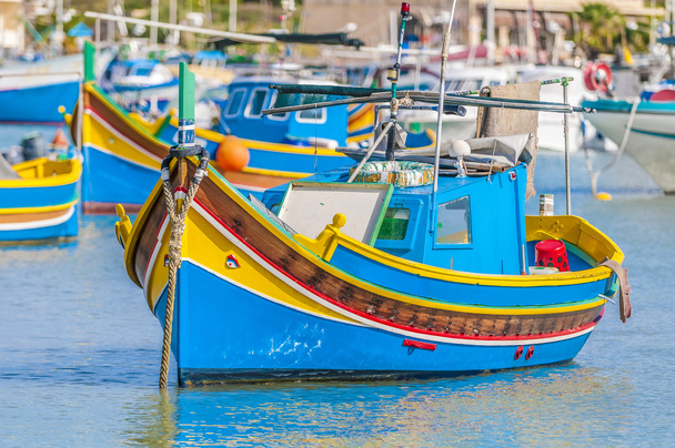 tradiční luzzu loď na přístav marsaxlokk na Maltě. - Fotografie, Obrázek