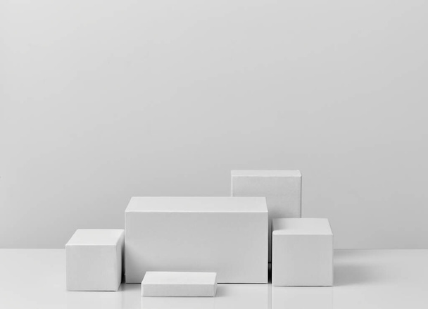 White podium for products display - Valokuva, kuva