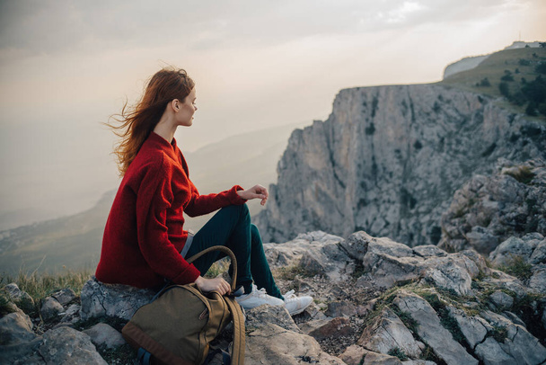 woman hiker freedom mountains travel lifestyle fresh air - Φωτογραφία, εικόνα