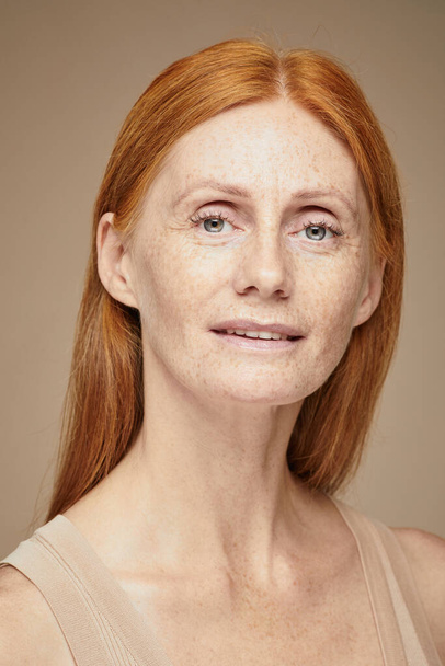 Adult Red Hair Woman - Zdjęcie, obraz