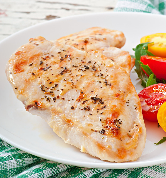 Grilled chicken breasts and fresh salad - Photo, Image