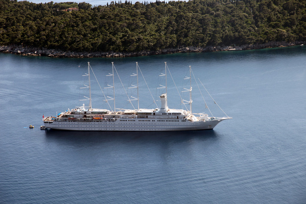 Cruiser arriving in Dubrovnik - Photo, Image