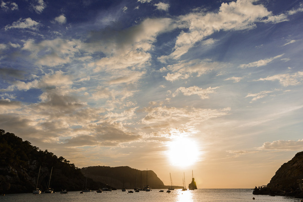 Pôr do sol na ilha de Ibiza
  - Foto, Imagem