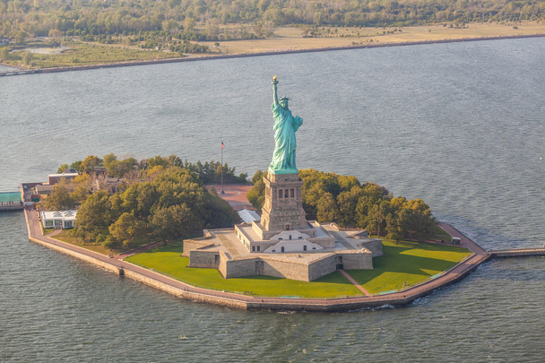 Aerial View of Statue of Liberty, New York - Fotoğraf, Görsel
