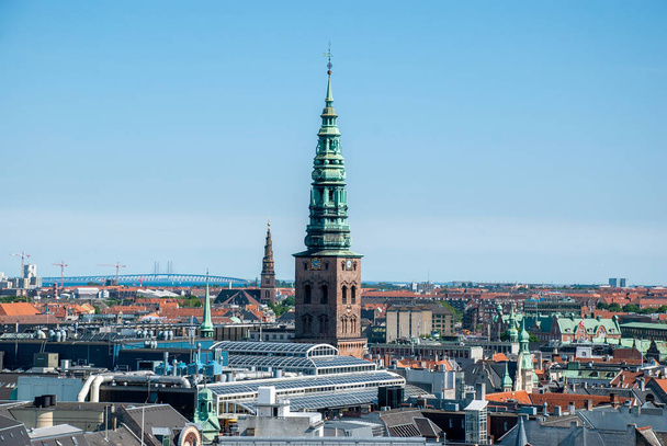 Luftaufnahme über den Dächern von Kopenhagen, Dänemark - Foto, Bild
