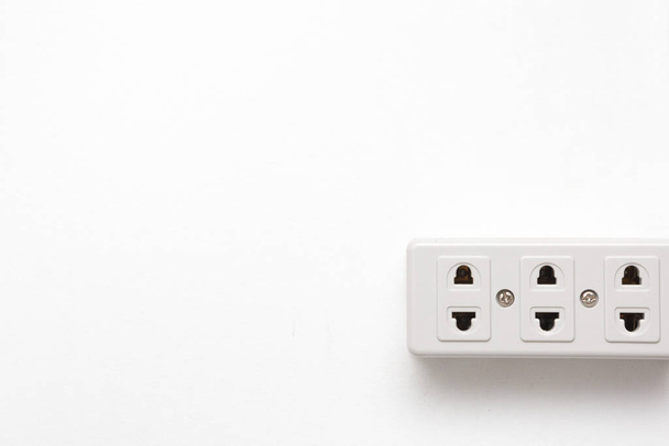 Güç soketi beyaz arkaplanda ve boşluğu kopyala - Fotoğraf, Görsel