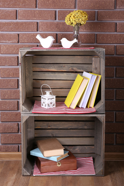 Shelves made of wooden boxes - 写真・画像