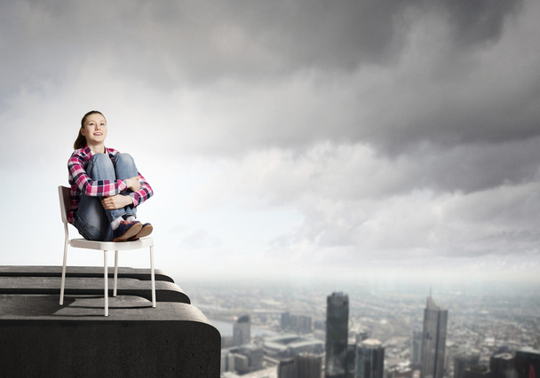 Woman on top of building - Fotografie, Obrázek