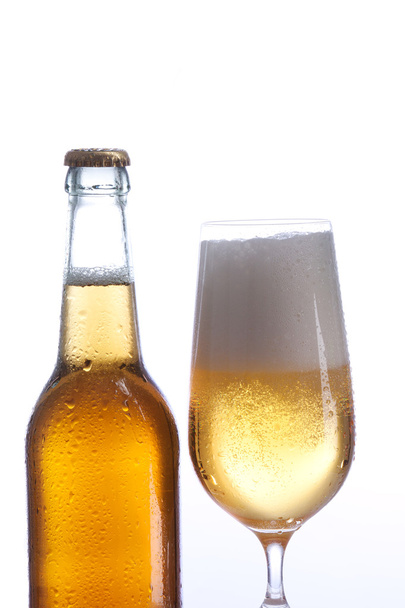 Bier und Flasche - Foto, Imagem