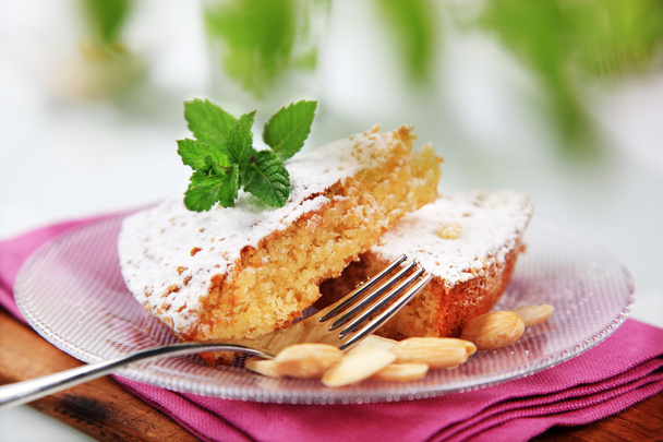 Gâteau aux amandes
 - Photo, image
