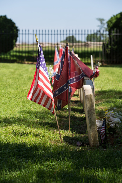 ομόσπονδη νεκροταφείο σε appomattox εθνικό πάρκο - Φωτογραφία, εικόνα