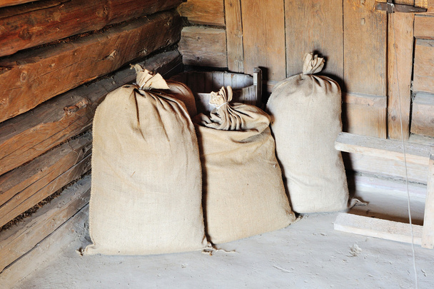 Bolsas de granos de trigo
 - Foto, imagen