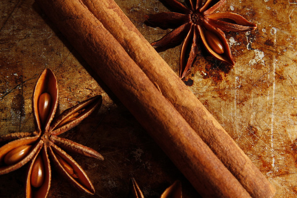 Star anise and cinnamon - Foto, Bild