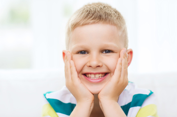 smiling little boy at home - Φωτογραφία, εικόνα