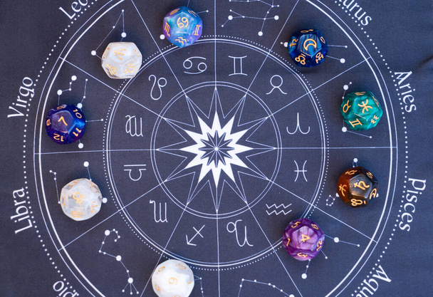 Zodiac horoscope with divination dice - Foto, imagen