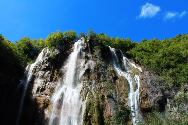 Beautiful landscapes waterfall, rock walls, stunning nature views in National park Plitvice lakes - Plitvička jezera, Croatia - Photo, Image