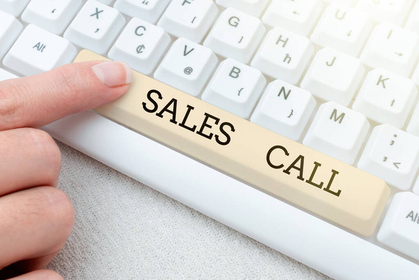 Podpis tekstowy przedstawiający Sales Call. Koncepcja oznacza połączenie telefoniczne wykonane przez przedstawiciela handlowego firmy Edycja plików internetowych, Filtrowanie forów internetowych, Web Research Ideas - Zdjęcie, obraz