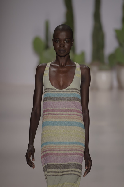 Model walks the runway at the Mara Hoffman Spring-Summer 2015 Collectio - Foto, Imagem