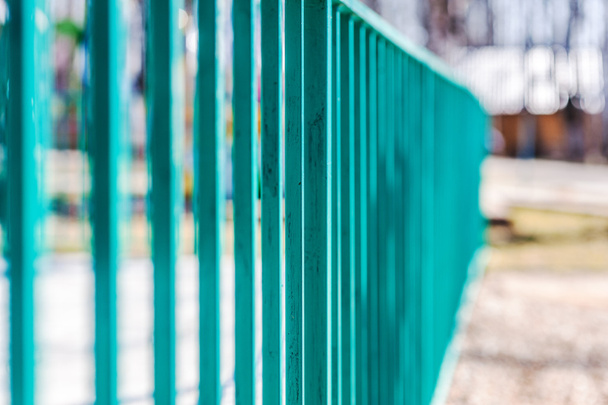 Zelený kovový plot - Fotografie, Obrázek