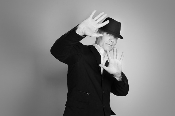 Man in suit and black hat - Foto, immagini