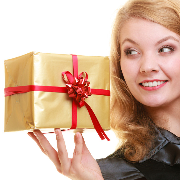 holidays love happiness concept - girl with gift box - Foto, imagen