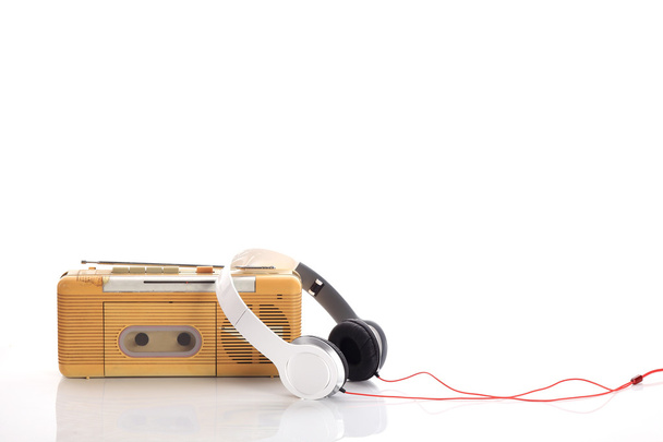 muzyka radio i białe słuchawki  - Zdjęcie, obraz