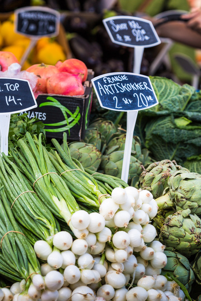農民市場で新鮮な有機野菜  - 写真・画像