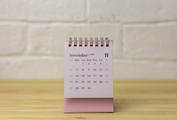 Calendario de escritorio para noviembre de 2022.Calendario para la planificación del mes - Foto, imagen